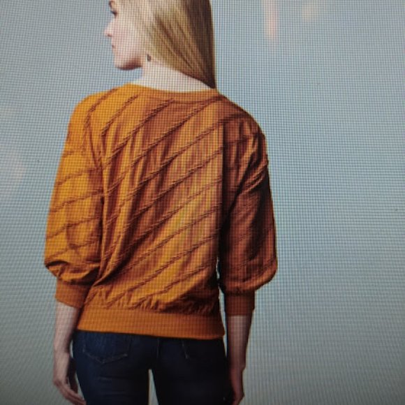 Women's Simply Vera Vera Wang Textured Three Quarter Sleeve Sweatshirt - NWT - Picture 2 of 13